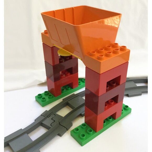 LEGO DUPLO 5554 Thomas Load & Carry Train Set Complete Engine Troublesome Truck - Picture 3 of 13